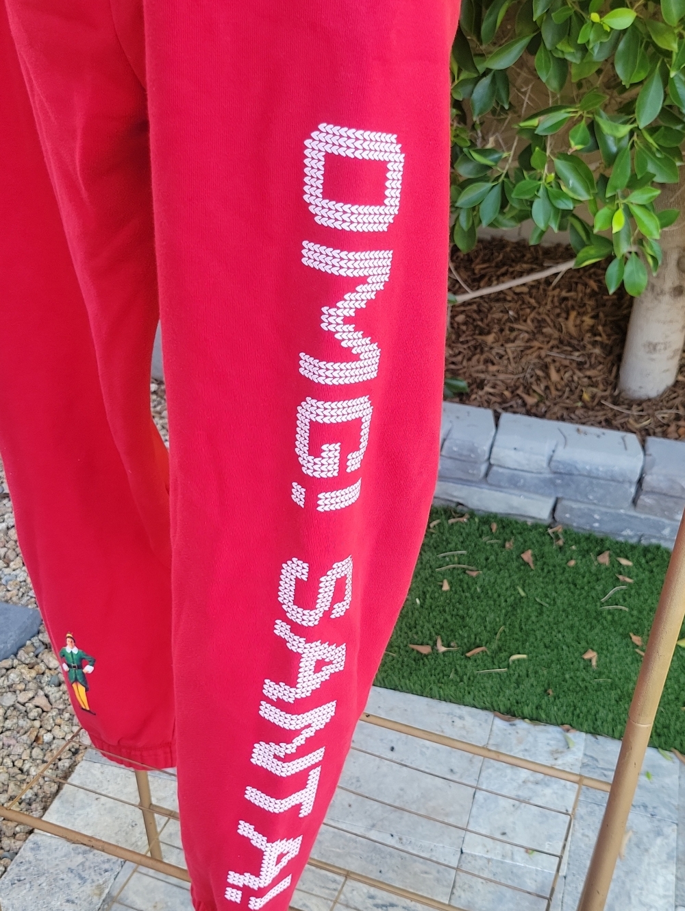 Shoe Palace ELF MOVIE thick Joggers OMG Santa Christmas - Picture 7 of 15